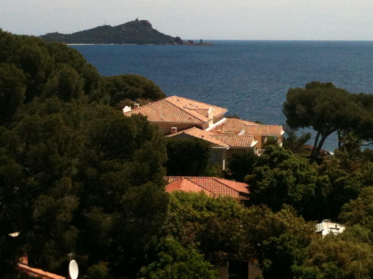 Résidence Le Château - Parc Santa Lucia Saint-Raphaël Esterno foto